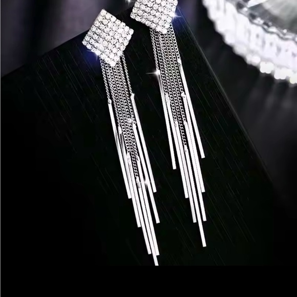 Full Rhinestone Square Design Drop Earring - Picture 3 of 3